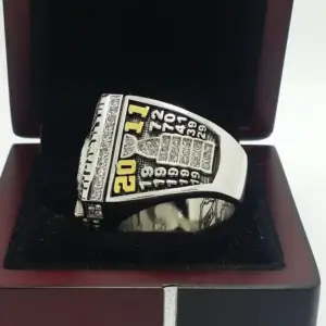 2011 Boston Bruins Stanley Cup Championship Men's Ring - Image 3