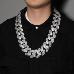 Big, Bold, Iced out hip hop style necklace with diamonds for men - Image 8